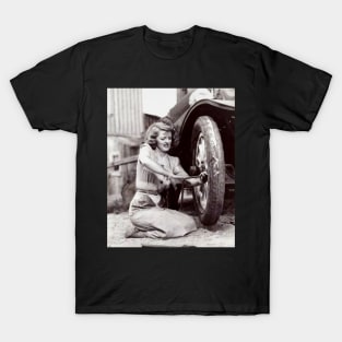 Bette Davis / 1908 T-Shirt